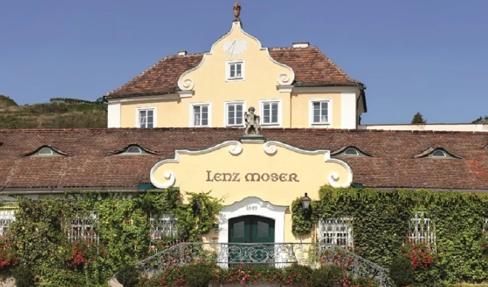 Lenz Moser AG - Weingutsgebäude